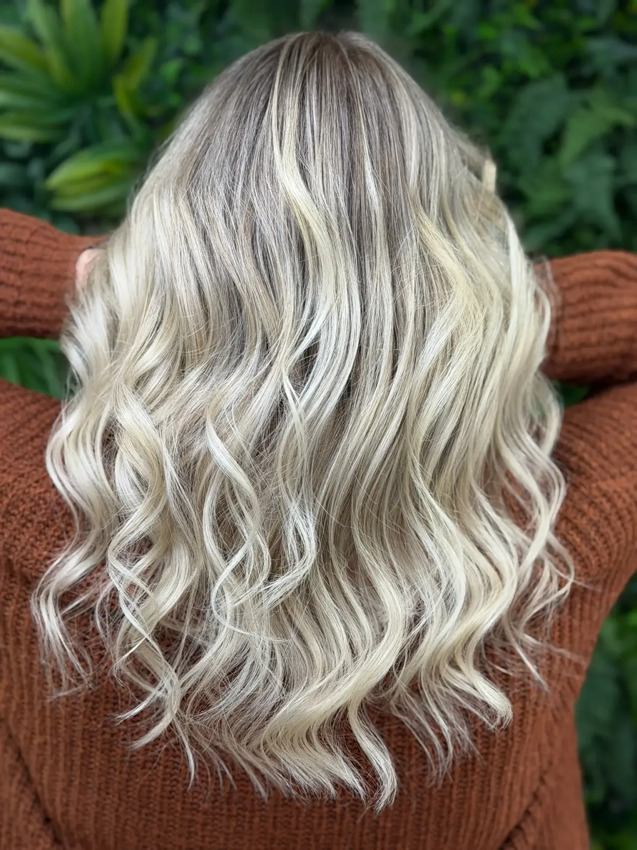 Nahtloser Airtouch-Farbverlauf ohne harten Ansatz bei Chic & Chill – perfektes Blond.