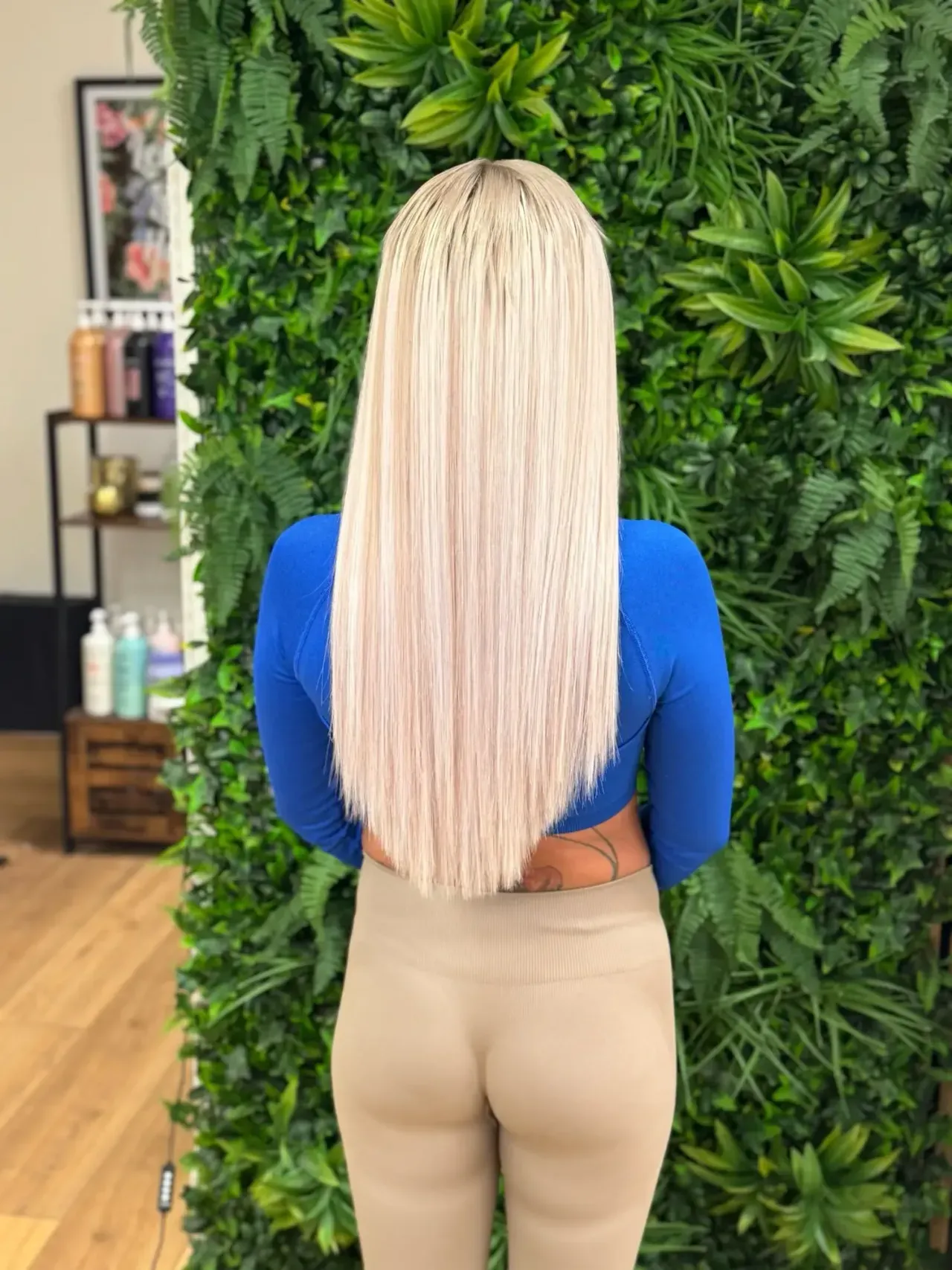Keratin-Bonding-Haarverlängerung mit unsichtbarem Übergang bei Chic & Chill.